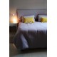 Parure de lit en Jersey Taupe & Galet avec coussins jaunes